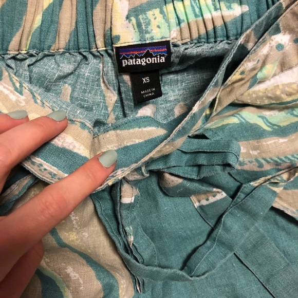 Patagonia-garden island shorts - Picture 2 of 3